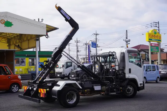 いすゞ フォワード TKG-FRR90S2(2WD)の写真21