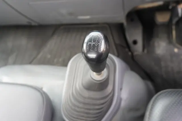 いすゞ フォワード TKG-FRR90S2(2WD)の写真26