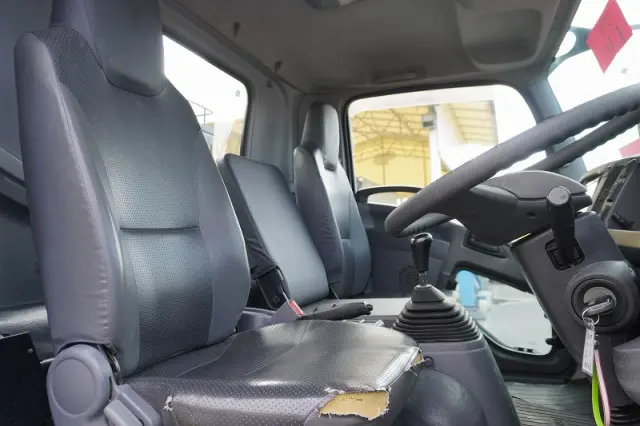 いすゞ フォワード TKG-FRR90S2(2WD)の写真31