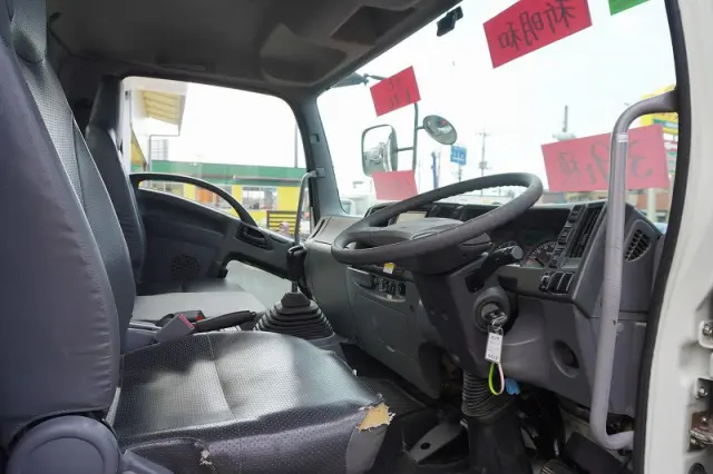 いすゞ フォワード TKG-FRR90S2(2WD)の写真32