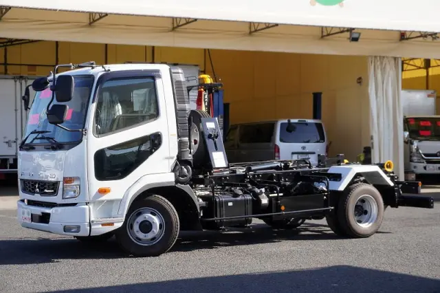 三菱 ファイター 2KG-FK72F(2WD)の写真1