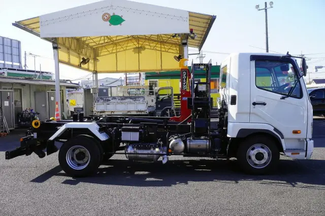 三菱 ファイター 2KG-FK72F(2WD)の写真5