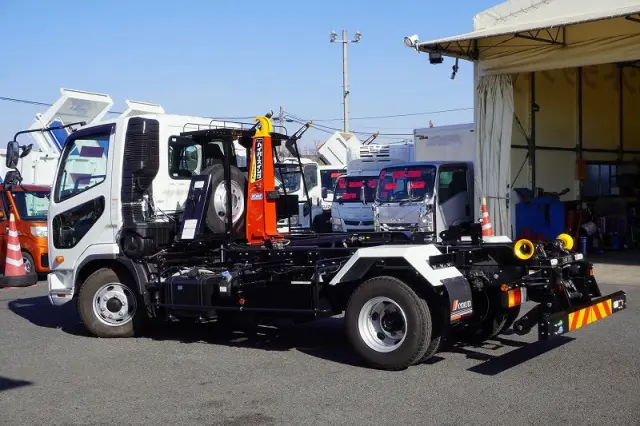 三菱 ファイター 2KG-FK72F(2WD)の写真7