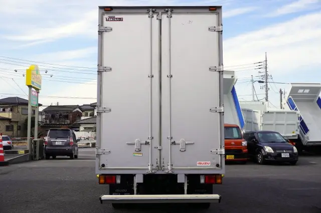 いすゞ エルフ TKG-NLR85AN(2WD)の写真4