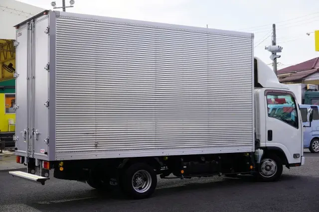 いすゞ エルフ TKG-NLR85AN(2WD)の写真8