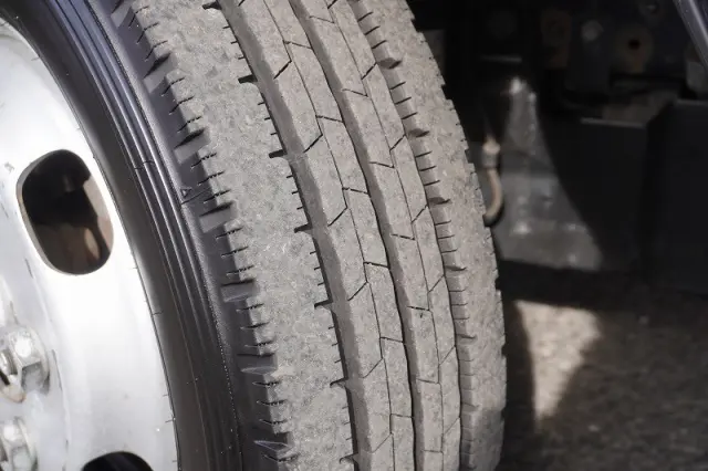 いすゞ エルフ TKG-NLR85AN(2WD)の写真9