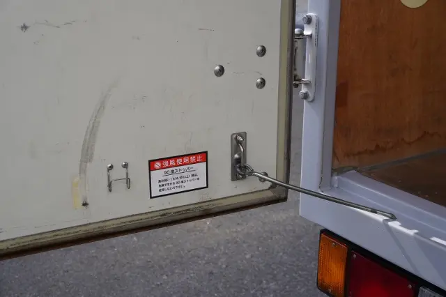 いすゞ エルフ TKG-NLR85AN(2WD)の写真24