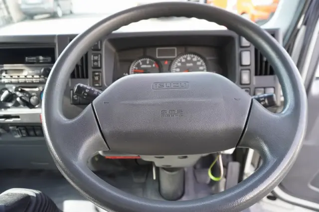 いすゞ エルフ TKG-NLR85AN(2WD)の写真26
