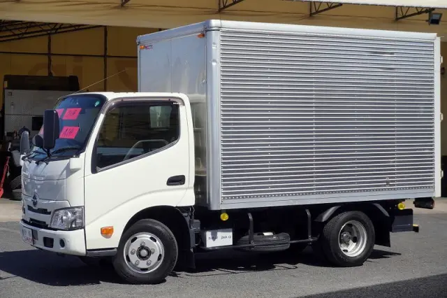 日野 デュトロ 2RG-XZC605M(2WD)の写真1