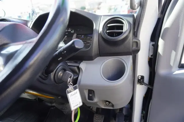 日野 デュトロ 2RG-XZC605M(2WD)の写真32