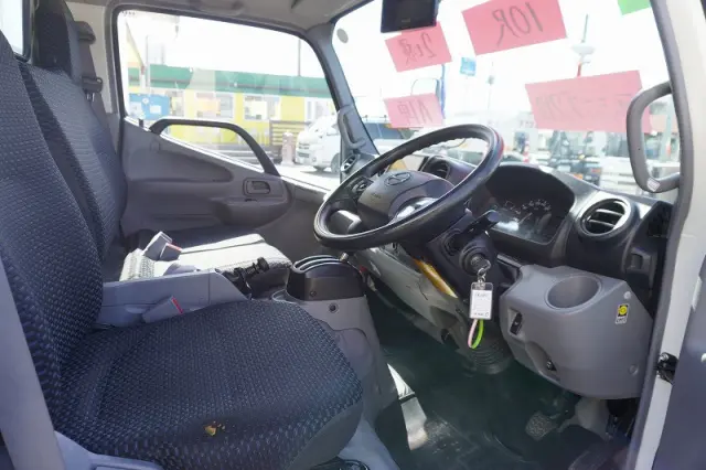 日野 デュトロ 2RG-XZC605M(2WD)の写真35