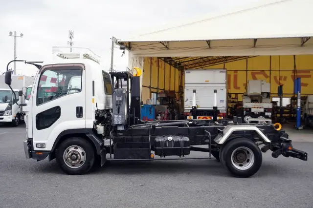 いすゞ フォワード TKG-FRR90S2(2WD)の写真3