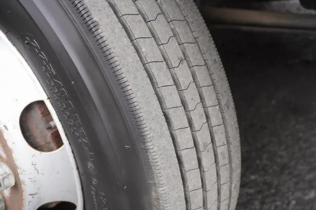 いすゞ フォワード TKG-FRR90S2(2WD)の写真9