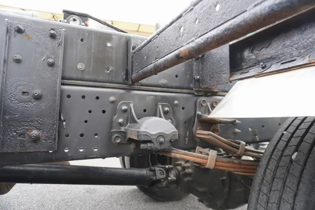 いすゞ フォワード TKG-FRR90S2(2WD)の写真11