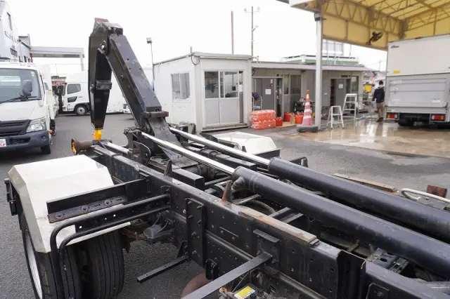 いすゞ フォワード TKG-FRR90S2(2WD)の写真24