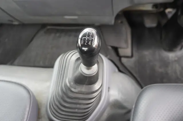 いすゞ フォワード TKG-FRR90S2(2WD)の写真26