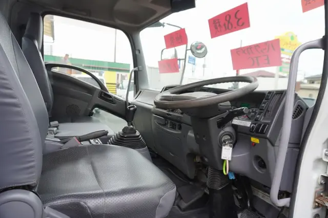 いすゞ フォワード TKG-FRR90S2(2WD)の写真33