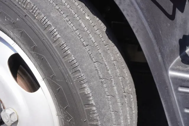 三菱 キャンター TPG-FEA50(2WD)の写真9