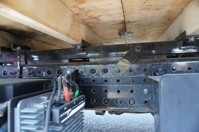 三菱 キャンター TPG-FEA50(2WD)の写真12