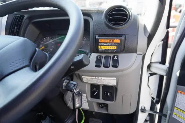 三菱 キャンター TPG-FEA50(2WD)の写真39