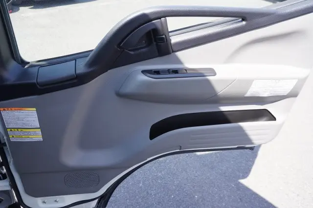 三菱 キャンター TPG-FEA50(2WD)の写真40