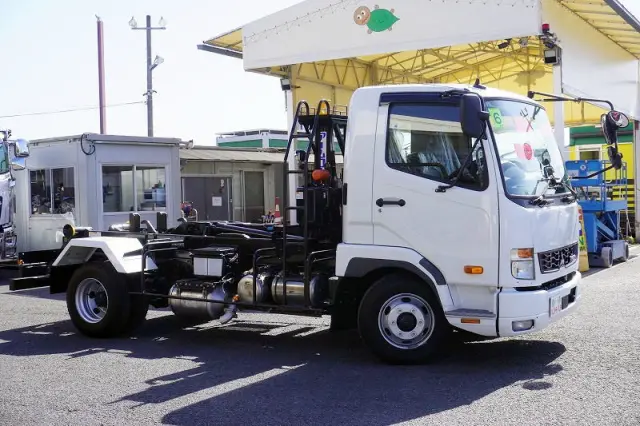 三菱 ファイター 2KG-FK72F(2WD)の写真6