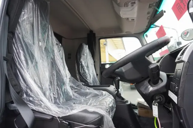 三菱 ファイター 2KG-FK62FZ(2WD)の写真37