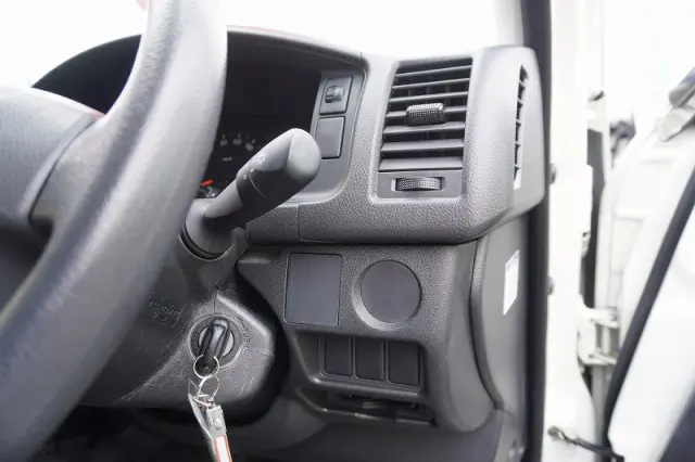 トヨタ ハイエースバン CBF-TRH200V(2WD)の写真33