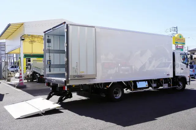 日野 レンジャー 2KG-FD2ABG(2WD)の写真9