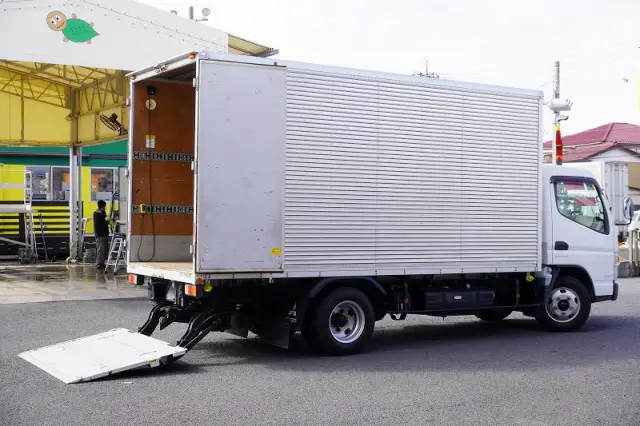 三菱 キャンター TPG-FEA50(2WD)の写真9