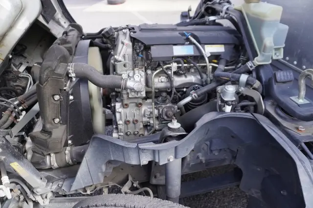 三菱 キャンター TPG-FEA50(2WD)の写真15