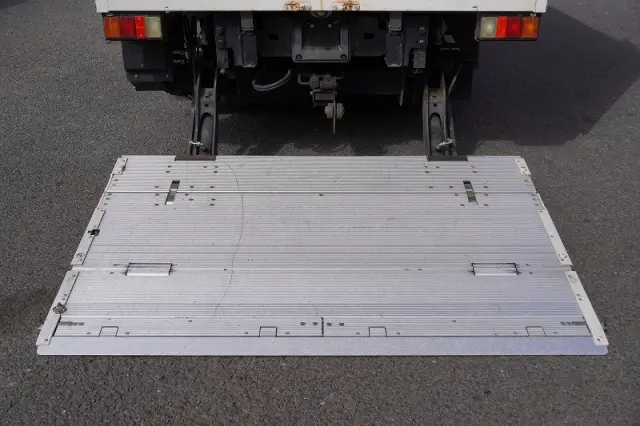 三菱 キャンター TPG-FEA50(2WD)の写真26