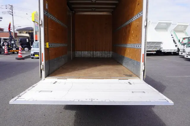 三菱 キャンター TPG-FEA50(2WD)の写真27