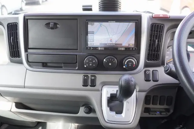 三菱 キャンター TPG-FEA50(2WD)の写真35