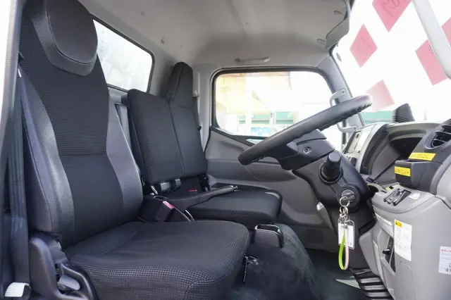 三菱 キャンター TPG-FEA50(2WD)の写真40