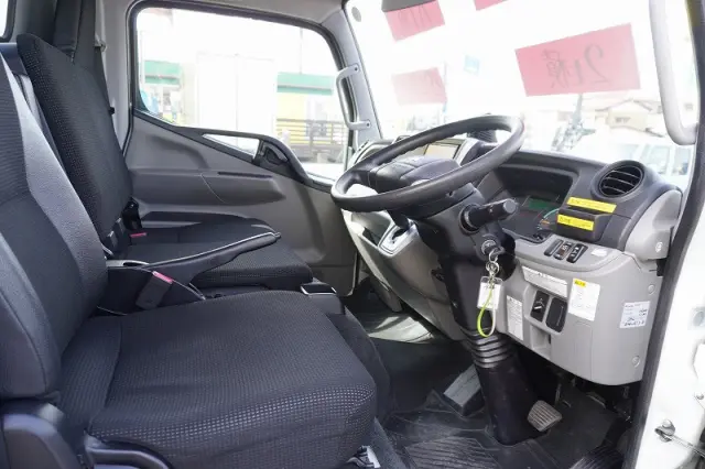 三菱 キャンター TPG-FEA50(2WD)の写真41