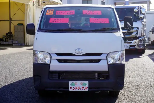 トヨタ ハイエースバン CBF-TRH200V(2WD)の写真2