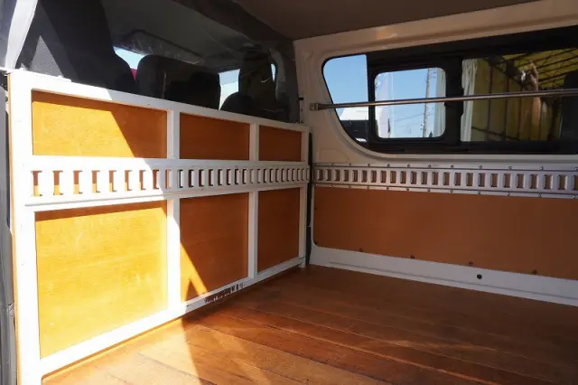 トヨタ ハイエースバン CBF-TRH200V(2WD)の写真26