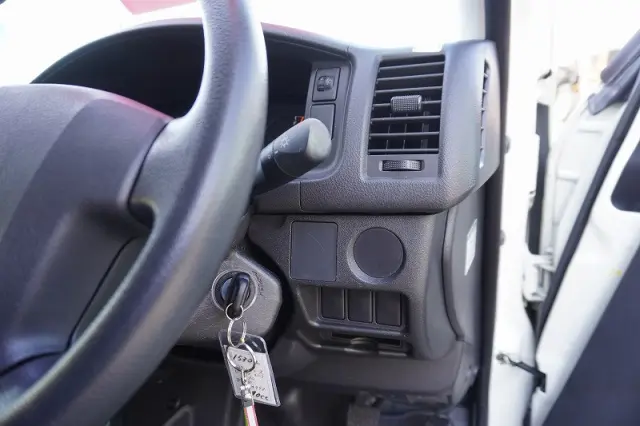 トヨタ ハイエースバン CBF-TRH200V(2WD)の写真31