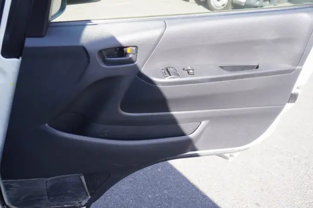 トヨタ ハイエースバン CBF-TRH200V(2WD)の写真32