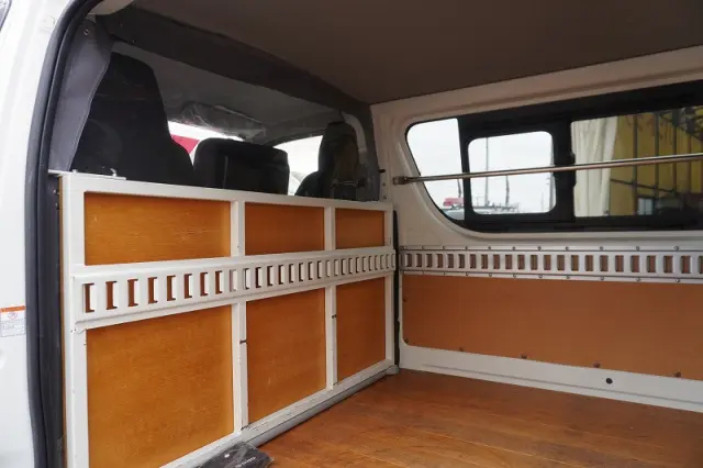 トヨタ ハイエースバン CBF-TRH200V(2WD)の写真27