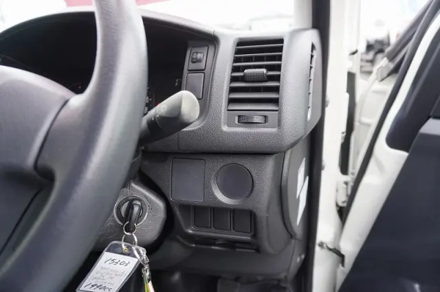 トヨタ ハイエースバン CBF-TRH200V(2WD)の写真33