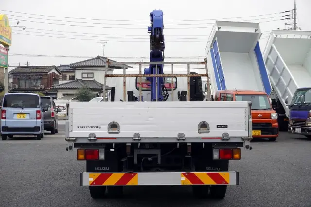 いすゞ エルフ TRG-NPR885AR(2WD)の写真4