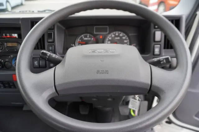 いすゞ エルフ TRG-NPR885AR(2WD)の写真32