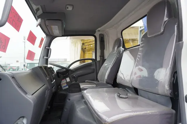 いすゞ エルフ TRG-NPR885AR(2WD)の写真41