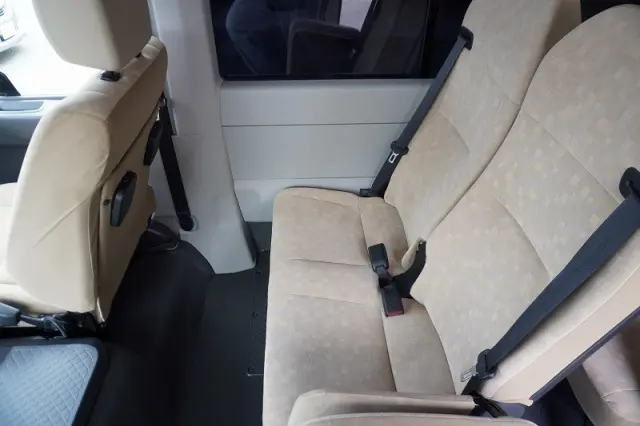 トヨタ コースター 2KG-GDB60V(2WD)の写真17