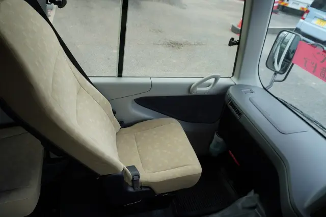 トヨタ コースター 2KG-GDB60V(2WD)の写真19