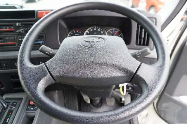 トヨタ コースター 2KG-GDB60V(2WD)の写真32