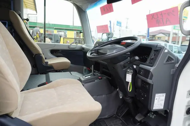 トヨタ コースター 2KG-GDB60V(2WD)の写真39