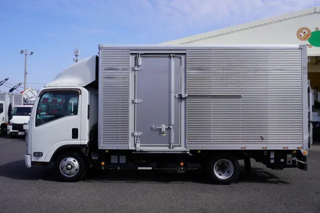 いすゞ エルフ TRG-NPR85AN(2WD)の写真3